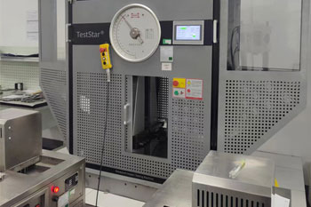 金属摆锤冲击试验机